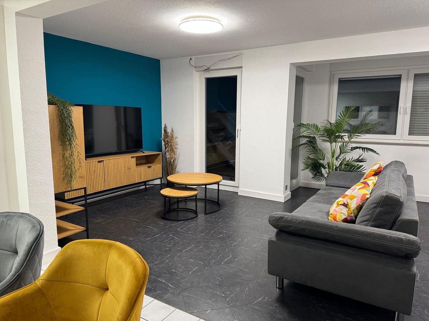 Pronájem bytu 2+1 65 m², untere Heckenstraße 51, Stuttgart (Hedelfingen), Bádensko-Württembersko Pronájem bytu 2+1 65 m², untere Heckenstraße 51, Stuttgart (Hedelfingen), Bádensko-Württembersko