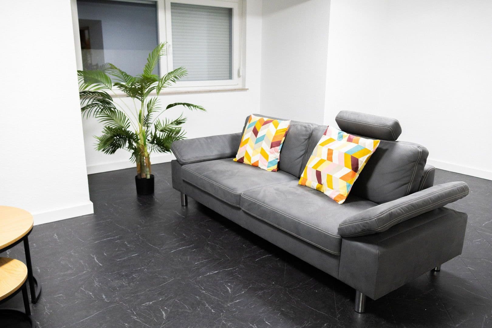 Pronájem bytu 2+1 65 m², untere Heckenstraße 51, Stuttgart (Hedelfingen), Bádensko-Württembersko Pronájem bytu 2+1 65 m², untere Heckenstraße 51, Stuttgart (Hedelfingen), Bádensko-Württembersko