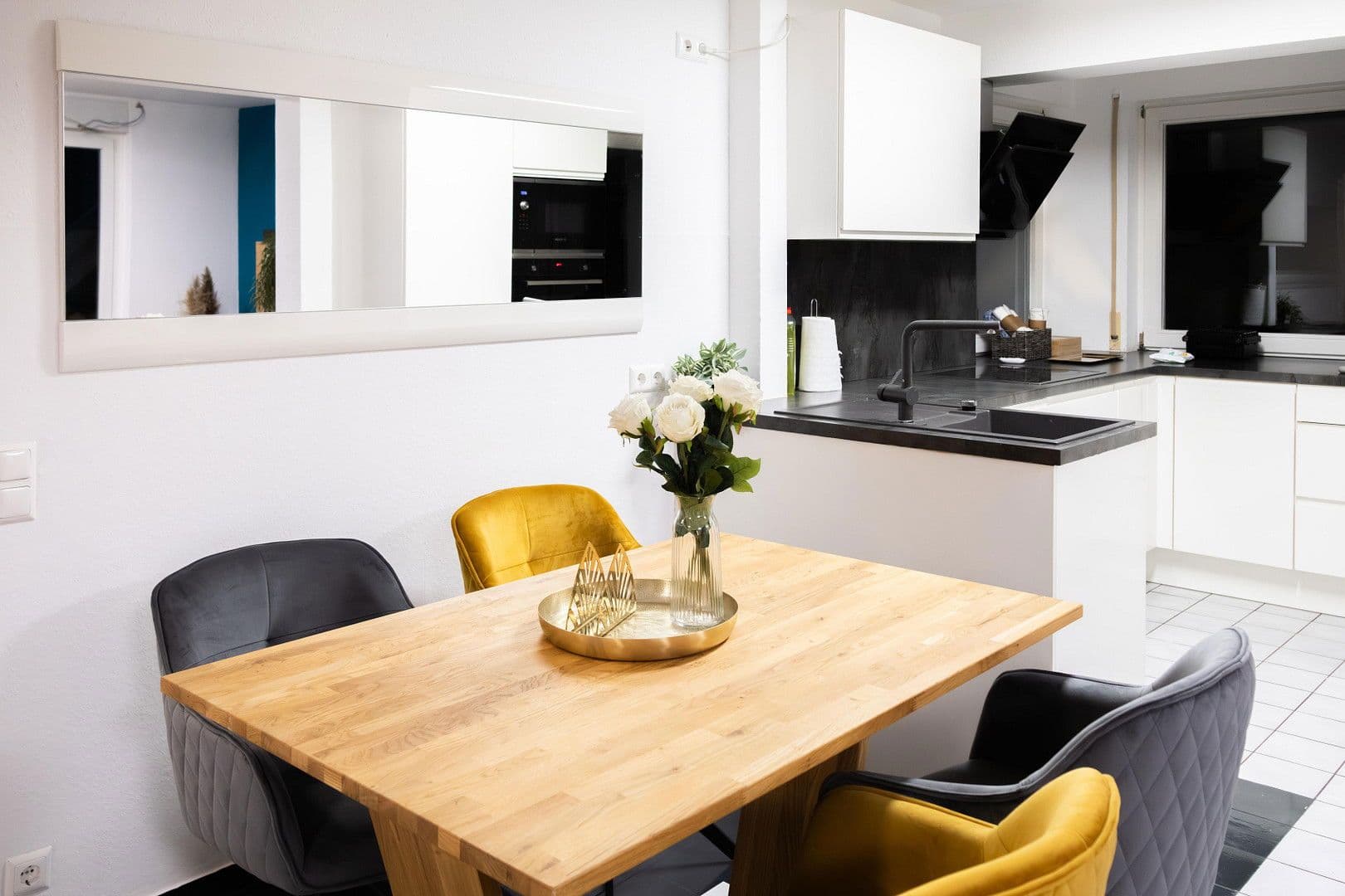 Pronájem bytu 2+1 65 m², untere Heckenstraße 51, Stuttgart (Hedelfingen), Bádensko-Württembersko Pronájem bytu 2+1 65 m², untere Heckenstraße 51, Stuttgart (Hedelfingen), Bádensko-Württembersko