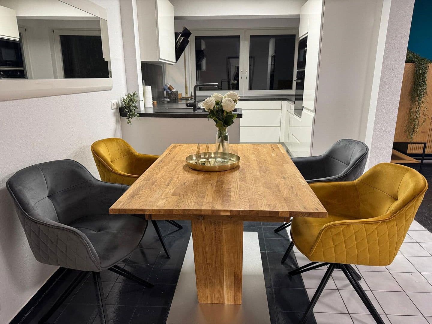 Pronájem bytu 2+1 65 m², untere Heckenstraße 51, Stuttgart (Hedelfingen), Bádensko-Württembersko Pronájem bytu 2+1 65 m², untere Heckenstraße 51, Stuttgart (Hedelfingen), Bádensko-Württembersko