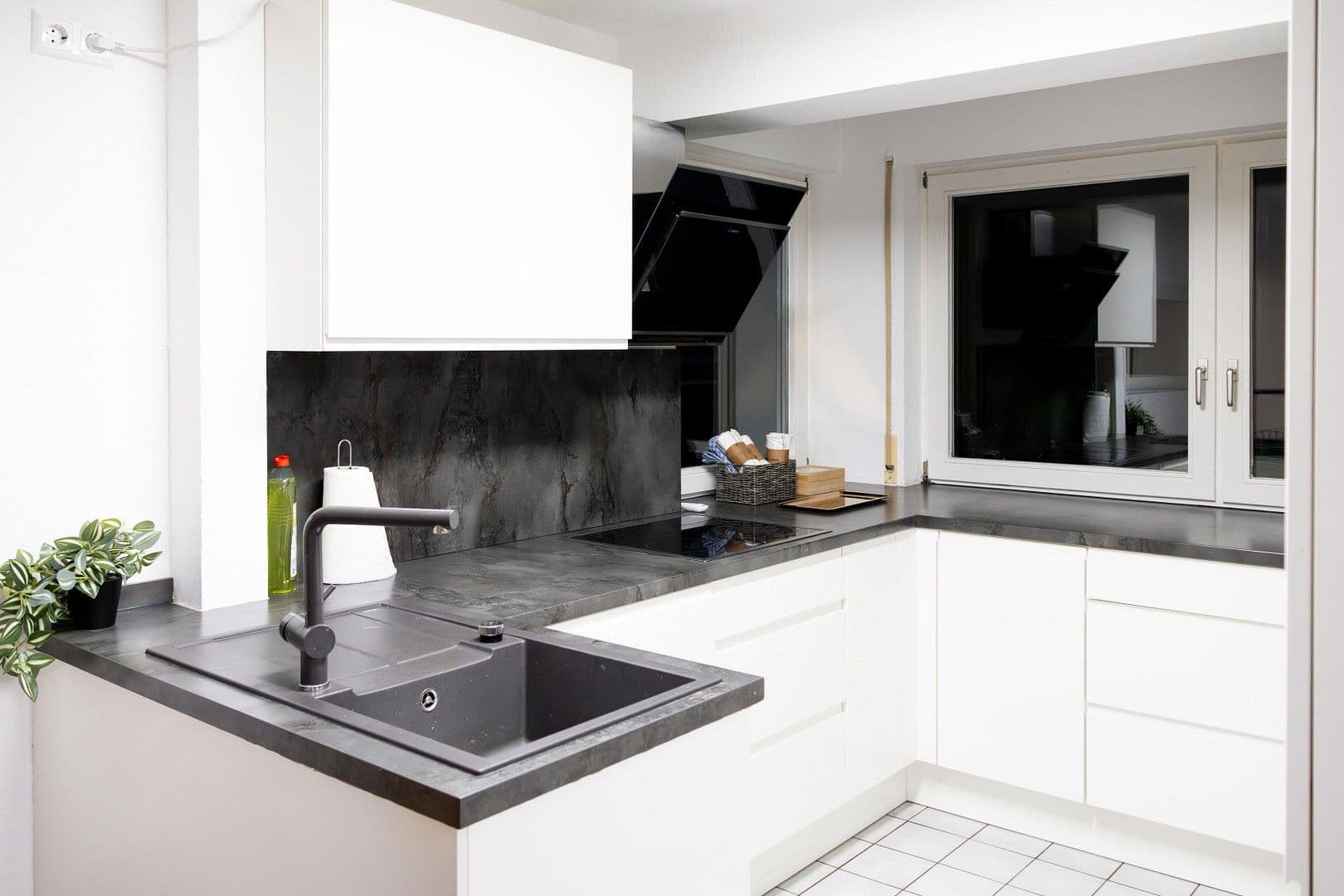 Pronájem bytu 2+1 65 m², untere Heckenstraße 51, Stuttgart (Hedelfingen), Bádensko-Württembersko Pronájem bytu 2+1 65 m², untere Heckenstraße 51, Stuttgart (Hedelfingen), Bádensko-Württembersko