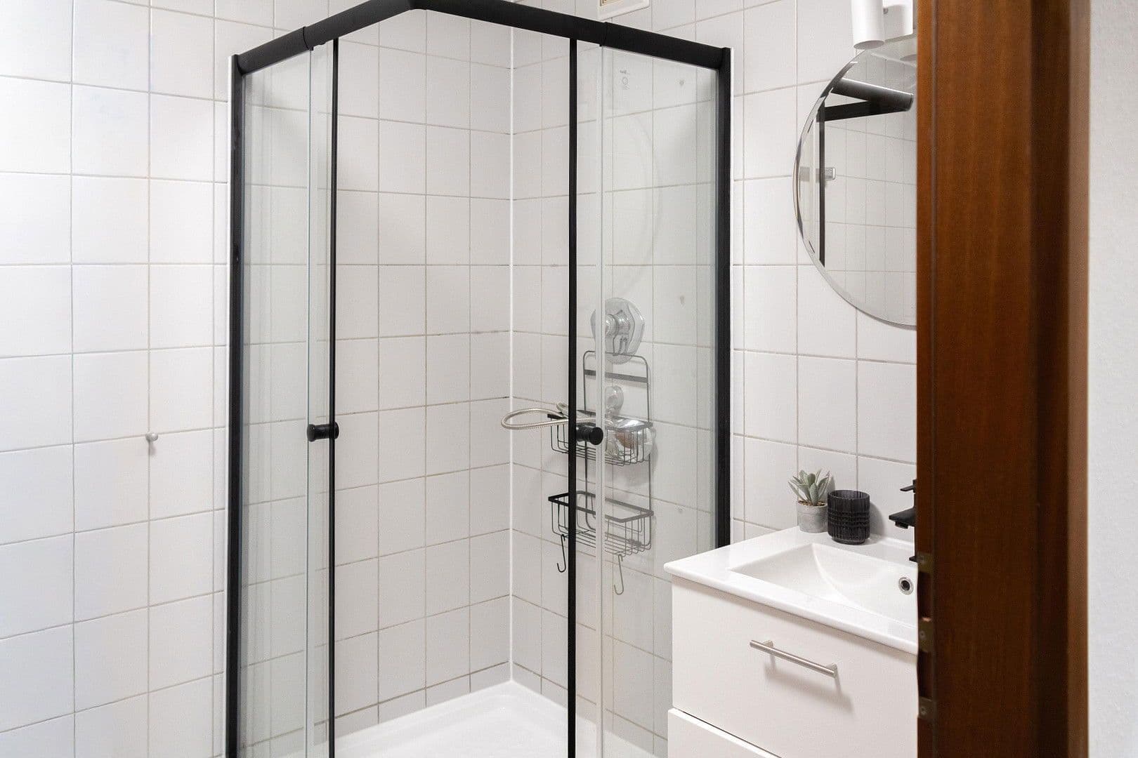 Pronájem bytu 2+1 65 m², untere Heckenstraße 51, Stuttgart (Hedelfingen), Bádensko-Württembersko Pronájem bytu 2+1 65 m², untere Heckenstraße 51, Stuttgart (Hedelfingen), Bádensko-Württembersko