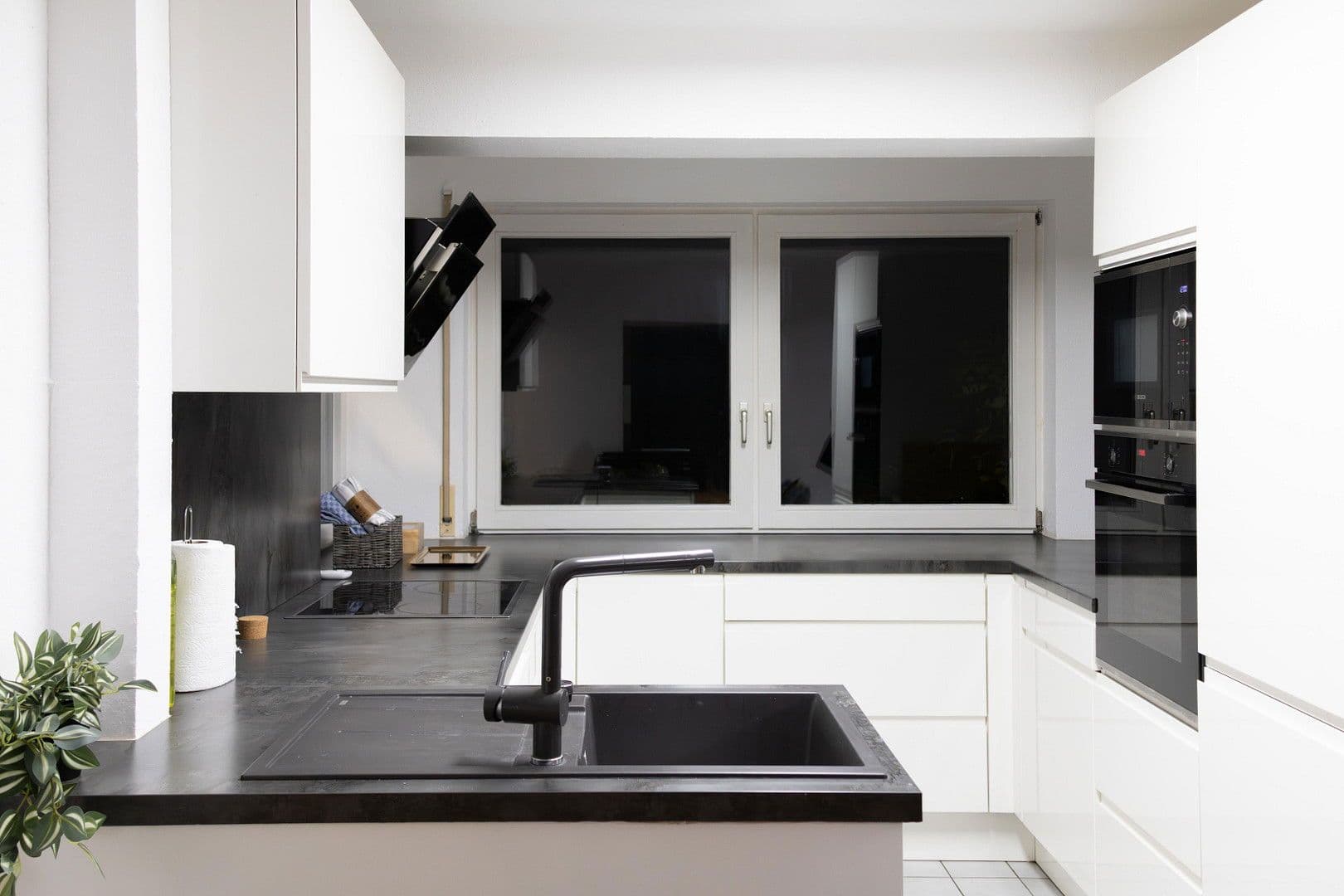 Pronájem bytu 2+1 65 m², untere Heckenstraße 51, Stuttgart (Hedelfingen), Bádensko-Württembersko Pronájem bytu 2+1 65 m², untere Heckenstraße 51, Stuttgart (Hedelfingen), Bádensko-Württembersko