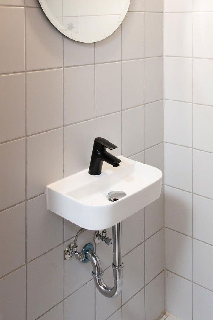 Pronájem bytu 2+1 65 m², untere Heckenstraße 51, Stuttgart (Hedelfingen), Bádensko-Württembersko Pronájem bytu 2+1 65 m², untere Heckenstraße 51, Stuttgart (Hedelfingen), Bádensko-Württembersko