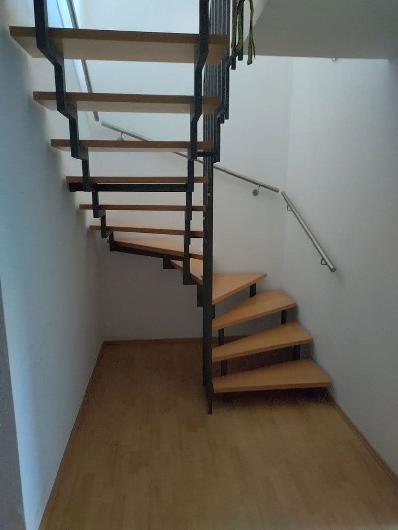 Prodej bytu 4+kk 110 m², Stuttgart, Bádensko-Württembersko Prodej bytu 4+kk 110 m², Stuttgart, Bádensko-Württembersko