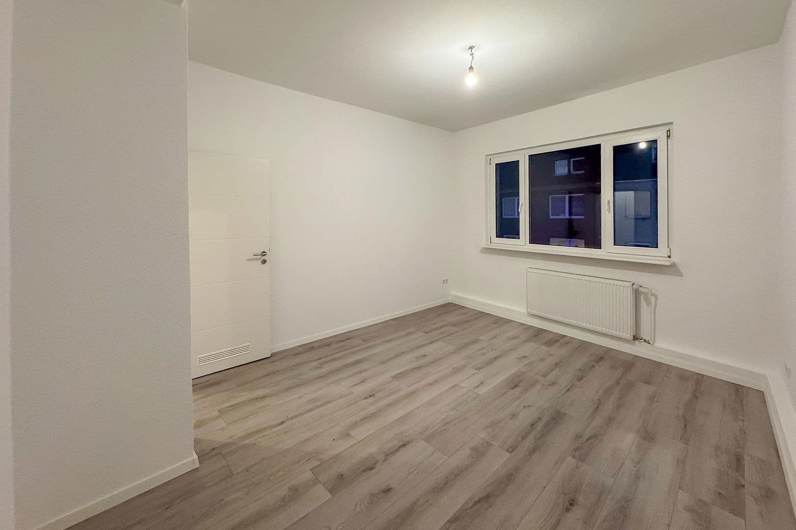 Pronájem bytu 2+1 62 m², Ruhrstraße 19, Witten, Severní Porýní-Vestfálsko Pronájem bytu 2+1 62 m², Ruhrstraße 19, Witten, Severní Porýní-Vestfálsko