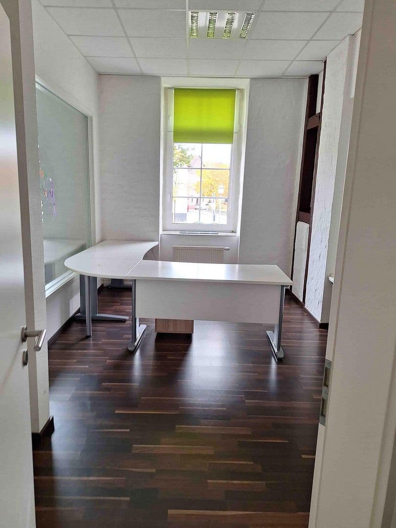 Pronájem kanceláře 124 m², Hauptstr. 21, Idstein, Hessen Pronájem kanceláře 124 m², Hauptstr. 21, Idstein, Hessen