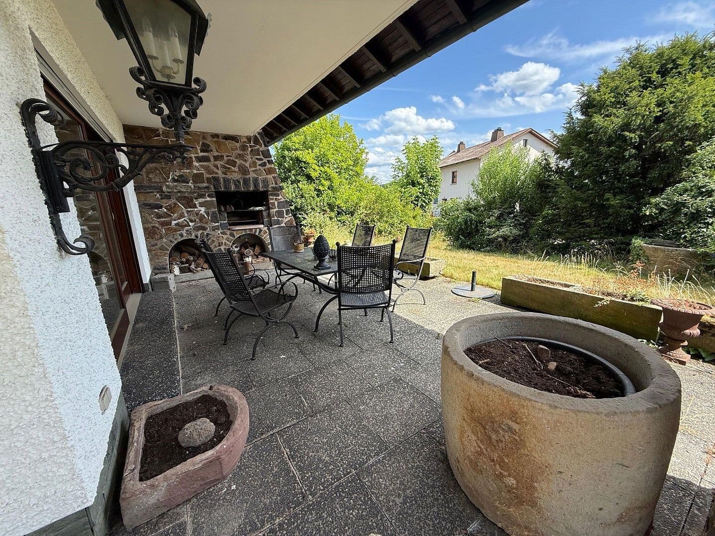 Prodej domu 478 m², pozemek 1.827 m², Neuhof, Hessen Prodej domu 478 m², pozemek 1.827 m², Neuhof, Hessen