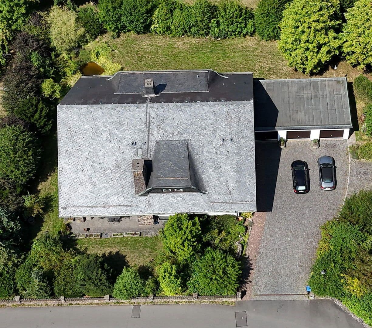 Prodej domu 478 m², pozemek 1.827 m², Neuhof, Hessen Prodej domu 478 m², pozemek 1.827 m², Neuhof, Hessen