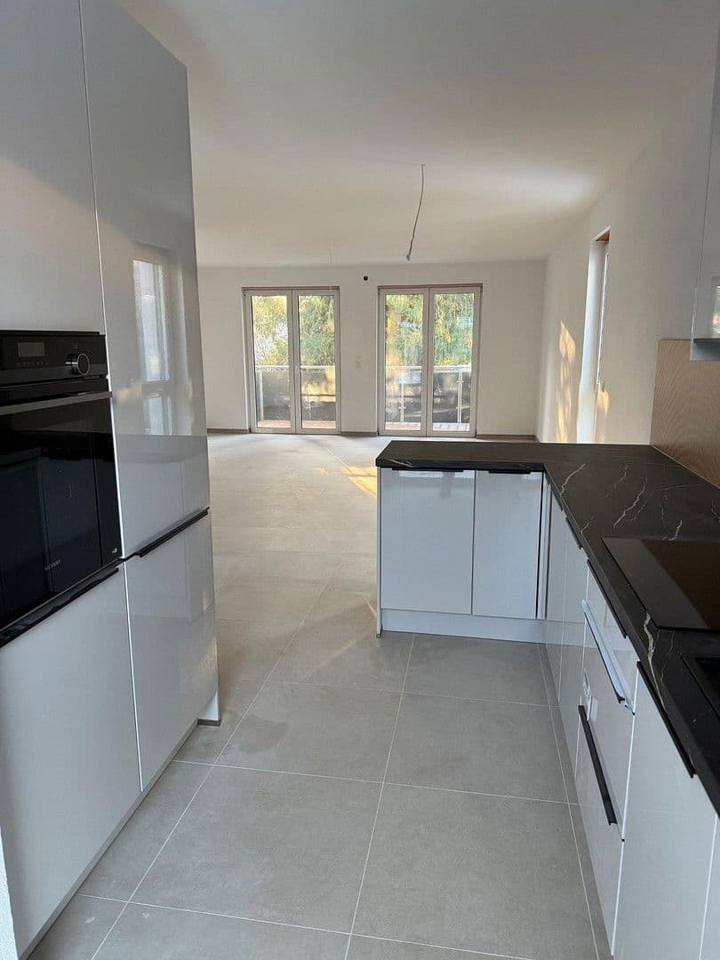 Prodej domu 166 m², pozemek 280 m², Graf-Stauffenberg-Ring 83, Bad Homburg vor der Höhe, Hessen Prodej domu 166 m², pozemek 280 m², Graf-Stauffenberg-Ring 83, Bad Homburg vor der Höhe, Hessen