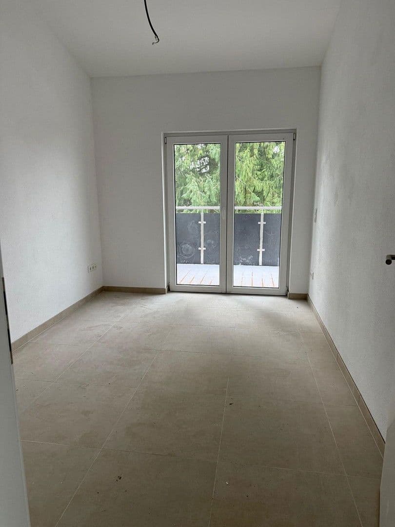 Prodej domu 166 m², pozemek 280 m², Graf-Stauffenberg-Ring 83, Bad Homburg vor der Höhe, Hessen Prodej domu 166 m², pozemek 280 m², Graf-Stauffenberg-Ring 83, Bad Homburg vor der Höhe, Hessen