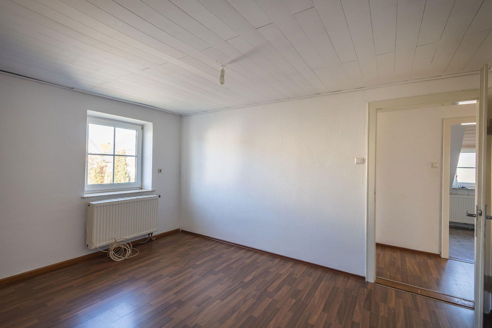 Prodej domu 118 m², pozemek 1.157 m², Ichenhausen, Bavorsko Prodej domu 118 m², pozemek 1.157 m², Ichenhausen, Bavorsko