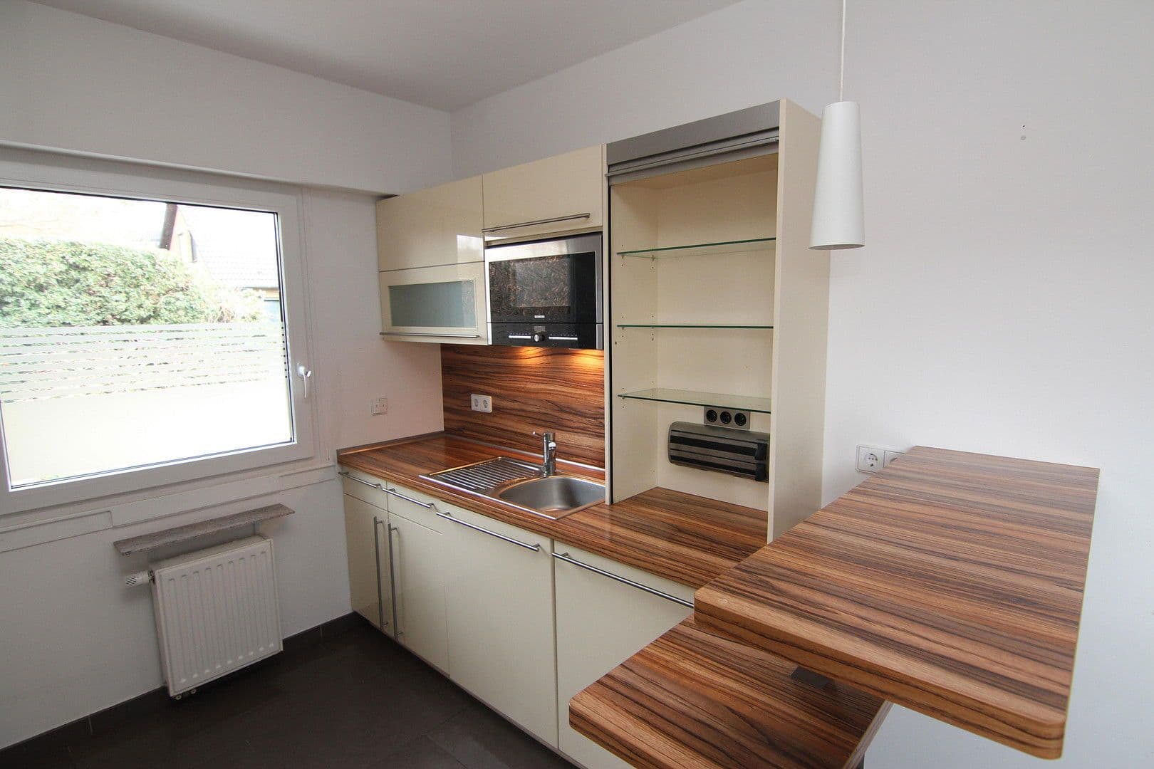 Prodej domu 220 m², pozemek 487 m², Königsberger Str. 16, Meckenheim, Severní Porýní-Vestfálsko Prodej domu 220 m², pozemek 487 m², Königsberger Str. 16, Meckenheim, Severní Porýní-Vestfálsko