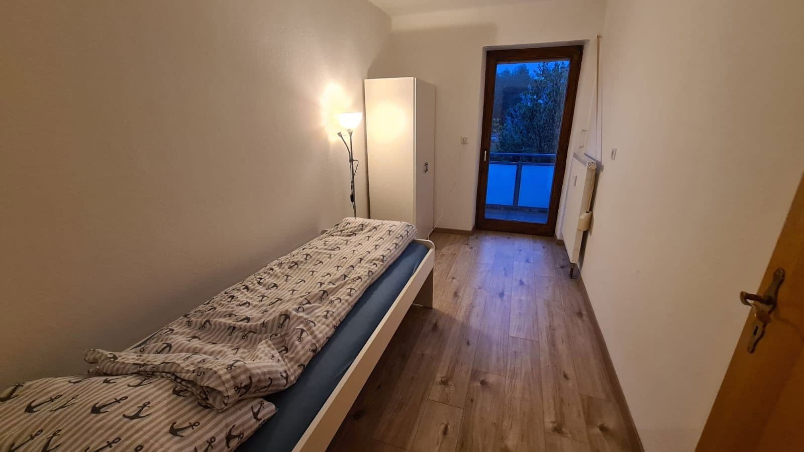 Pronájem bytu 4+1 80 m², Reinschmiedstraße, Vohburg an der Donau, Bavorsko Pronájem bytu 4+1 80 m², Reinschmiedstraße, Vohburg an der Donau, Bavorsko