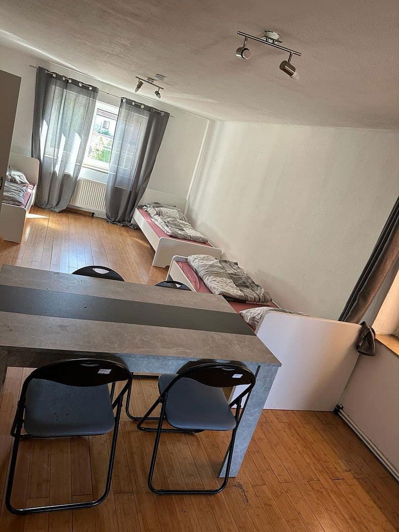Pronájem bytu 4+1 80 m², Reinschmiedstraße, Vohburg an der Donau, Bavorsko Pronájem bytu 4+1 80 m², Reinschmiedstraße, Vohburg an der Donau, Bavorsko