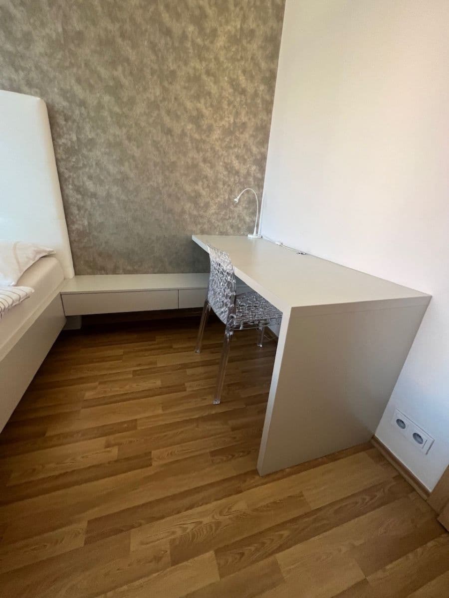 Pronájem bytu 2+kk 68 m², Podlesí II, Zlín, Zlínský kraj Pronájem bytu 2+kk 68 m², Podlesí II, Zlín, Zlínský kraj