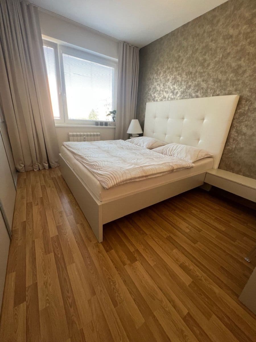 Pronájem bytu 2+kk 68 m², Podlesí II, Zlín, Zlínský kraj Pronájem bytu 2+kk 68 m², Podlesí II, Zlín, Zlínský kraj