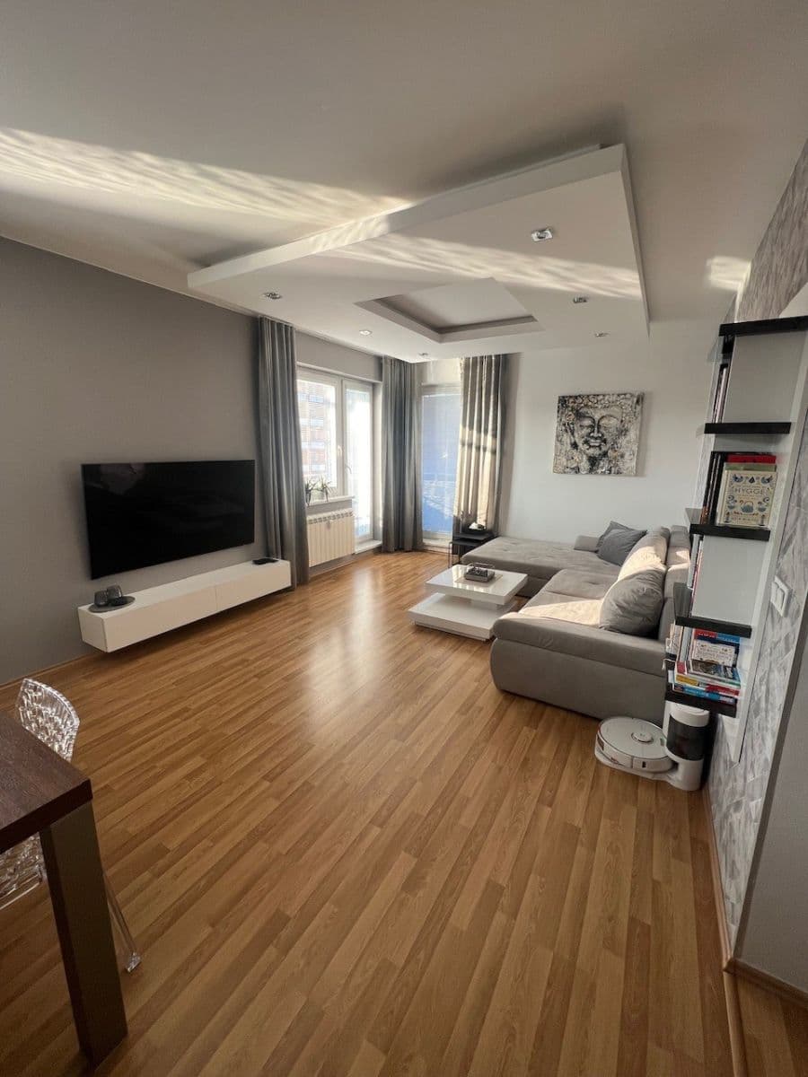 Pronájem bytu 2+kk 68 m², Podlesí II, Zlín, Zlínský kraj Pronájem bytu 2+kk 68 m², Podlesí II, Zlín, Zlínský kraj