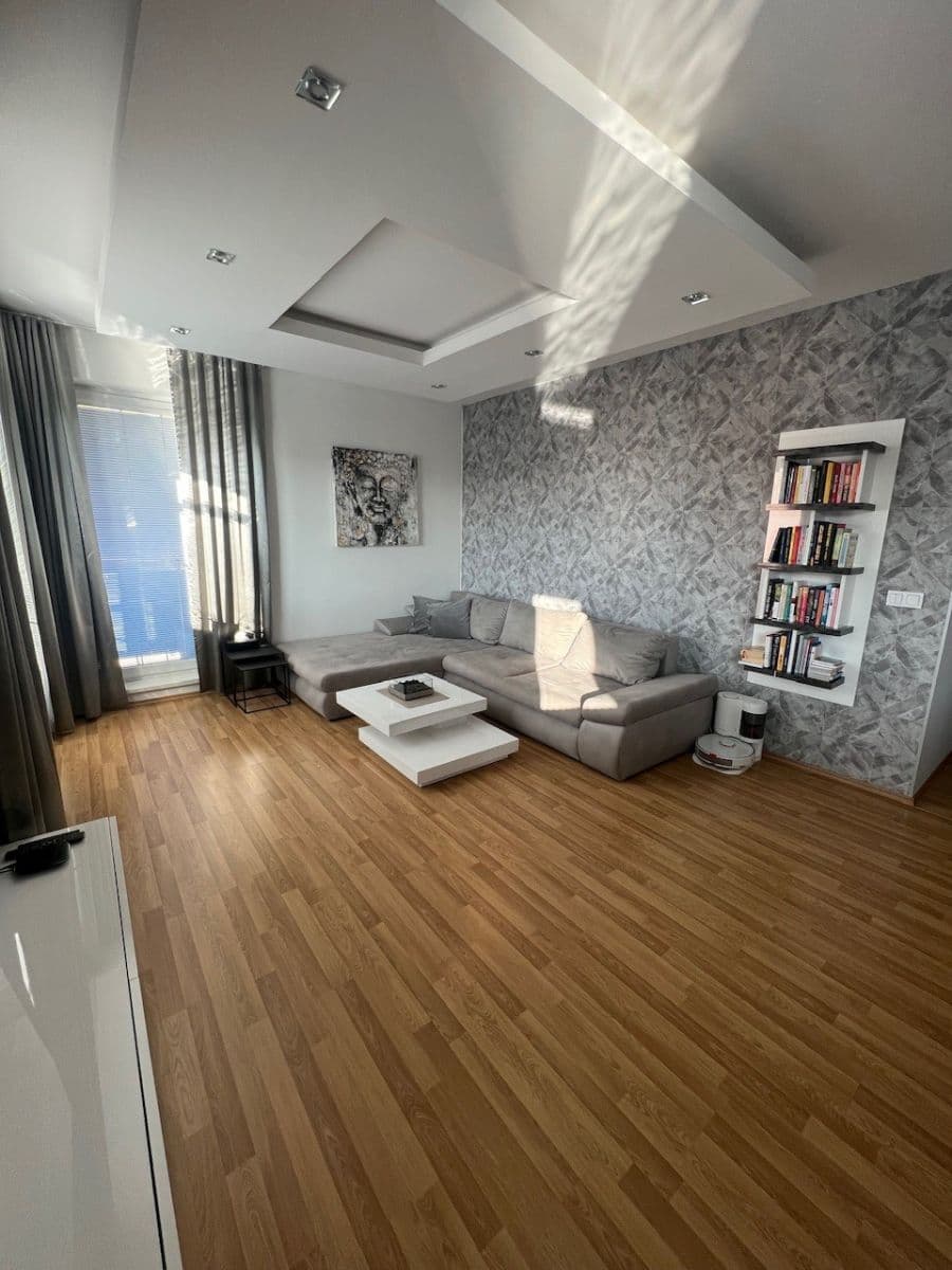 Pronájem bytu 2+kk 68 m², Podlesí II, Zlín, Zlínský kraj Pronájem bytu 2+kk 68 m², Podlesí II, Zlín, Zlínský kraj