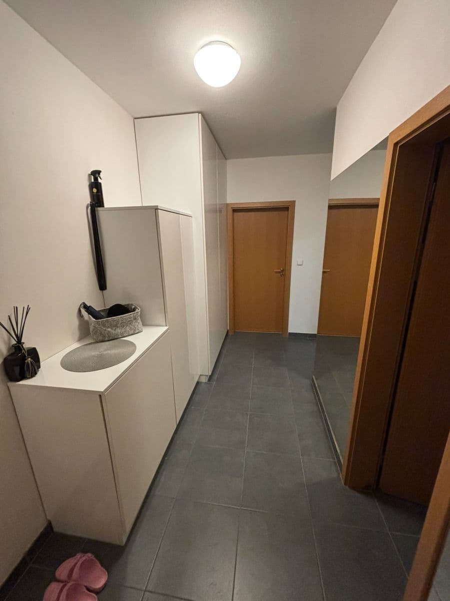Prodej bytu 2+kk 54 m², V Dolině, Praha, Praha Prodej bytu 2+kk 54 m², V Dolině, Praha, Praha