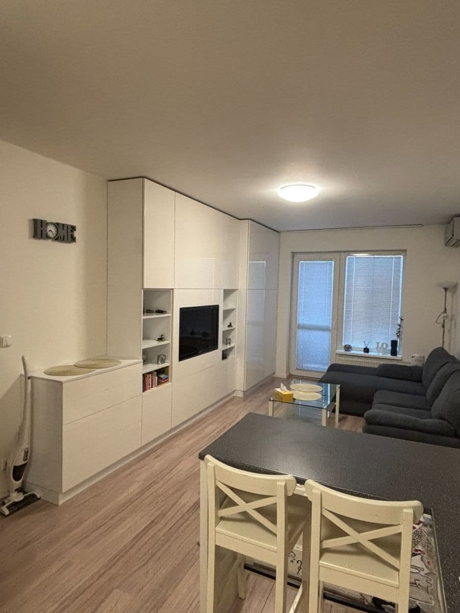 Prodej bytu 2+kk 54 m², V Dolině, Praha, Praha Prodej bytu 2+kk 54 m², V Dolině, Praha, Praha