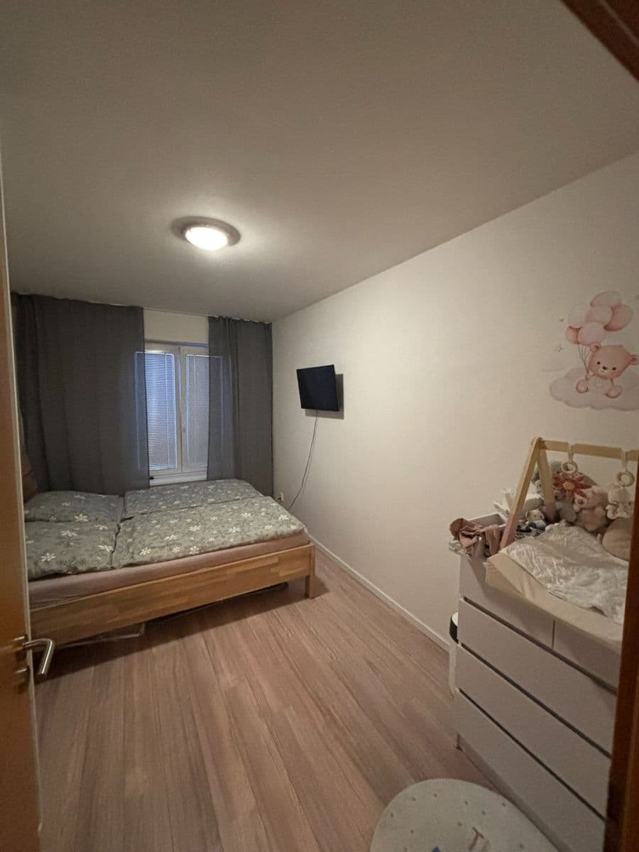 Prodej bytu 2+kk 54 m², V Dolině, Praha, Praha Prodej bytu 2+kk 54 m², V Dolině, Praha, Praha