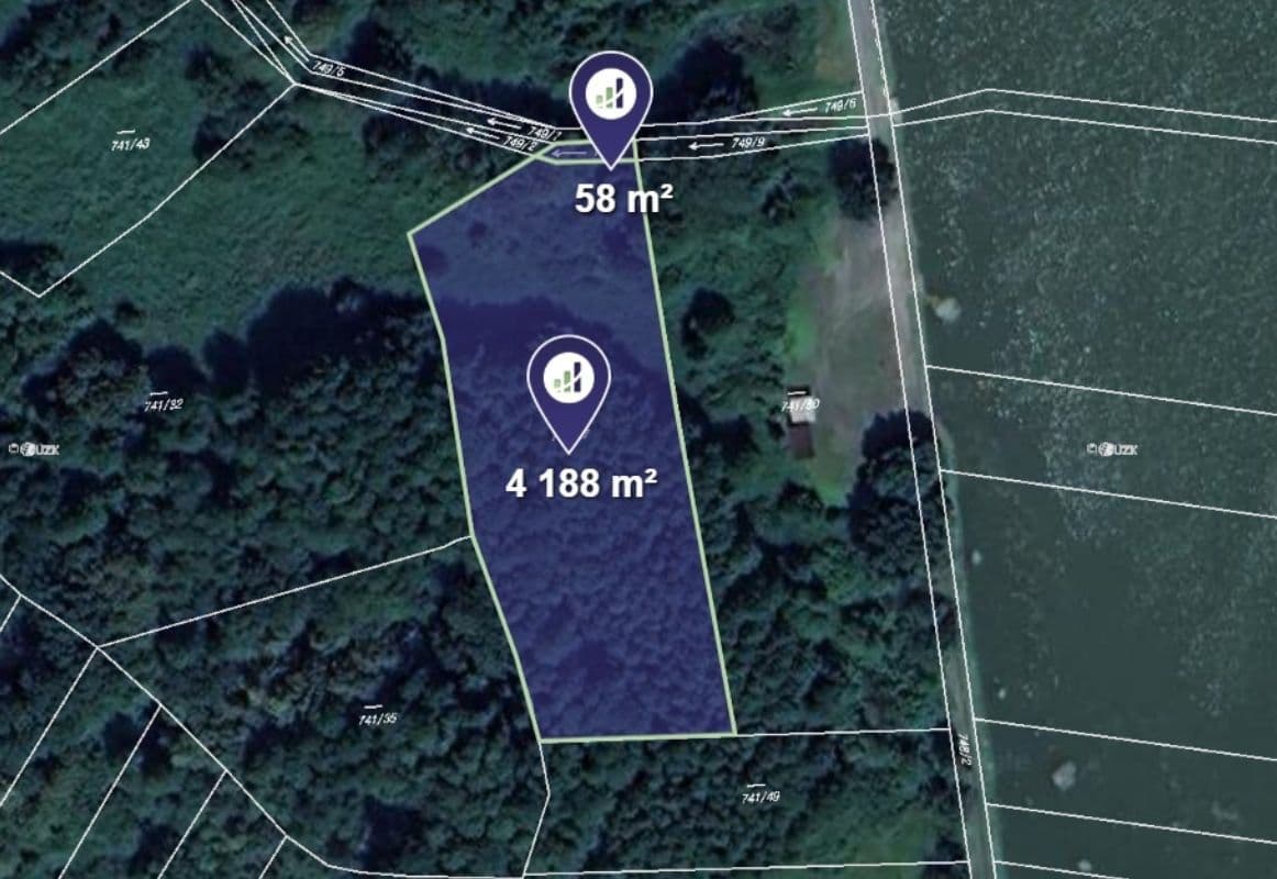 Prodej pozemku 4.246 m², Choryně, Zlínský kraj Prodej pozemku 4.246 m², Choryně, Zlínský kraj