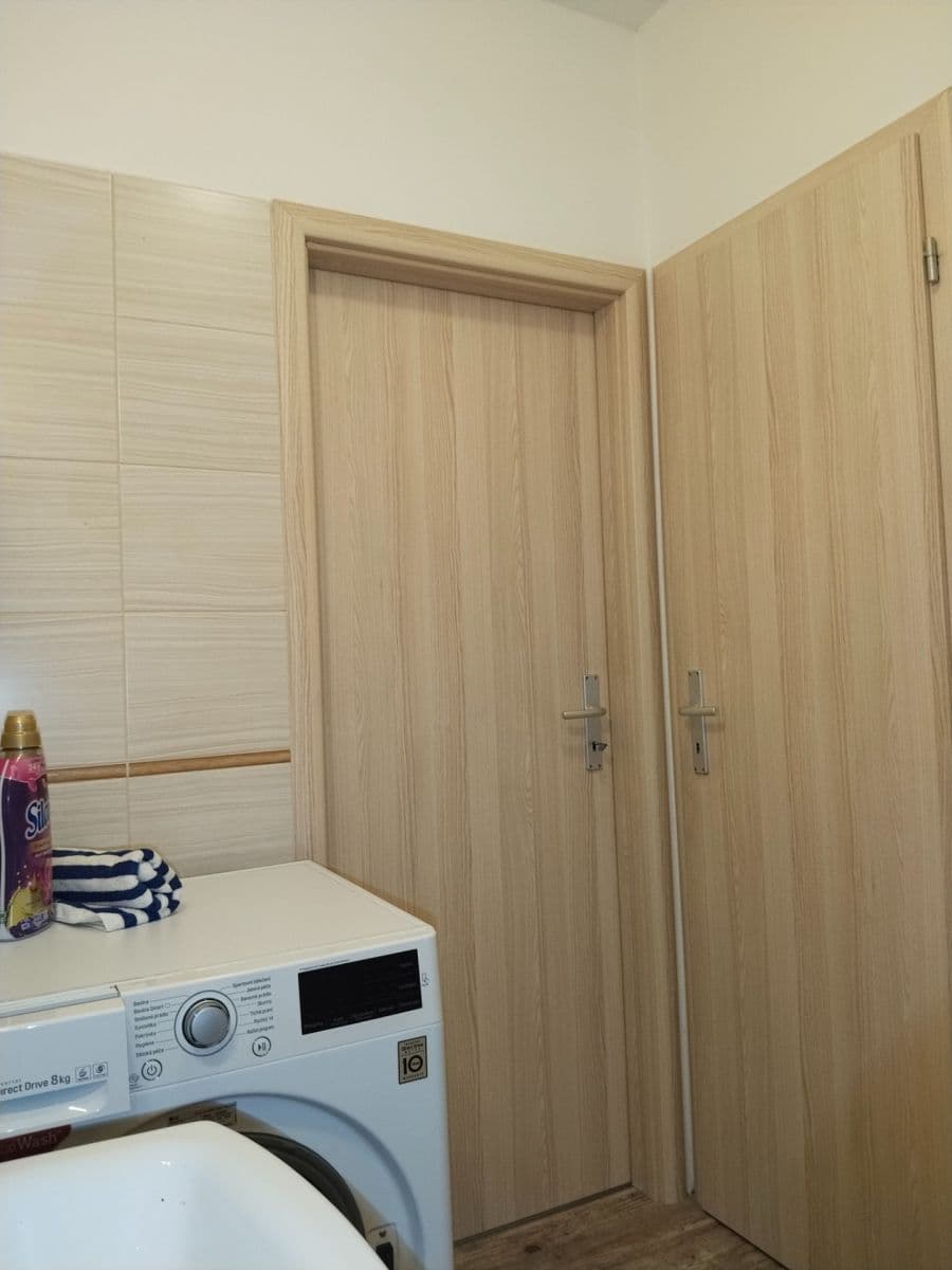 Pronájem bytu 2+kk 39 m², Mírové náměstí, Kouřim, Středočeský kraj Pronájem bytu 2+kk 39 m², Mírové náměstí, Kouřim, Středočeský kraj