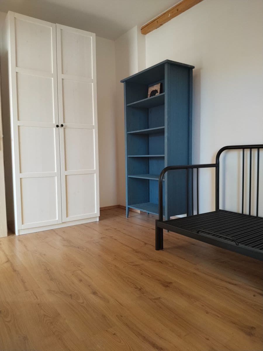 Pronájem bytu 2+kk 39 m², Mírové náměstí, Kouřim, Středočeský kraj Pronájem bytu 2+kk 39 m², Mírové náměstí, Kouřim, Středočeský kraj