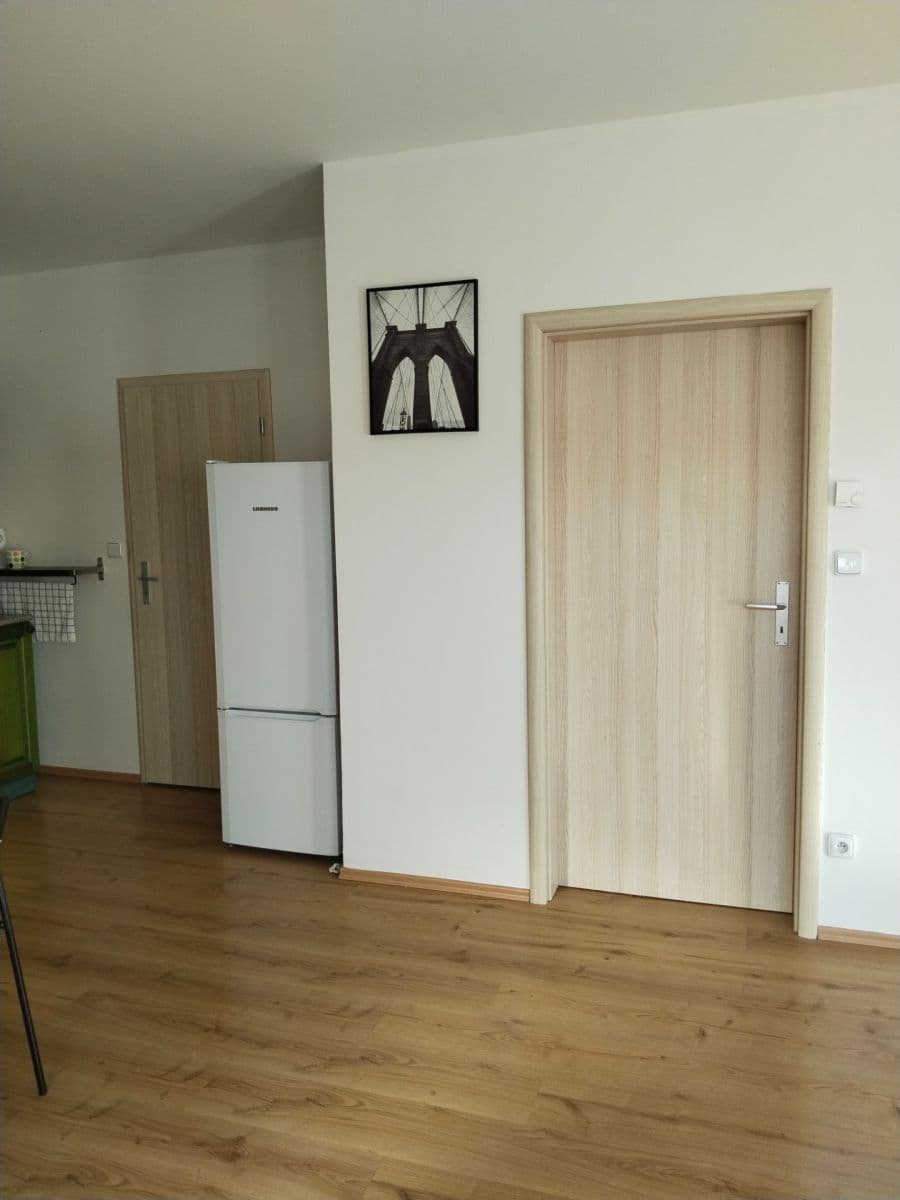 Pronájem bytu 2+kk 39 m², Mírové náměstí, Kouřim, Středočeský kraj Pronájem bytu 2+kk 39 m², Mírové náměstí, Kouřim, Středočeský kraj
