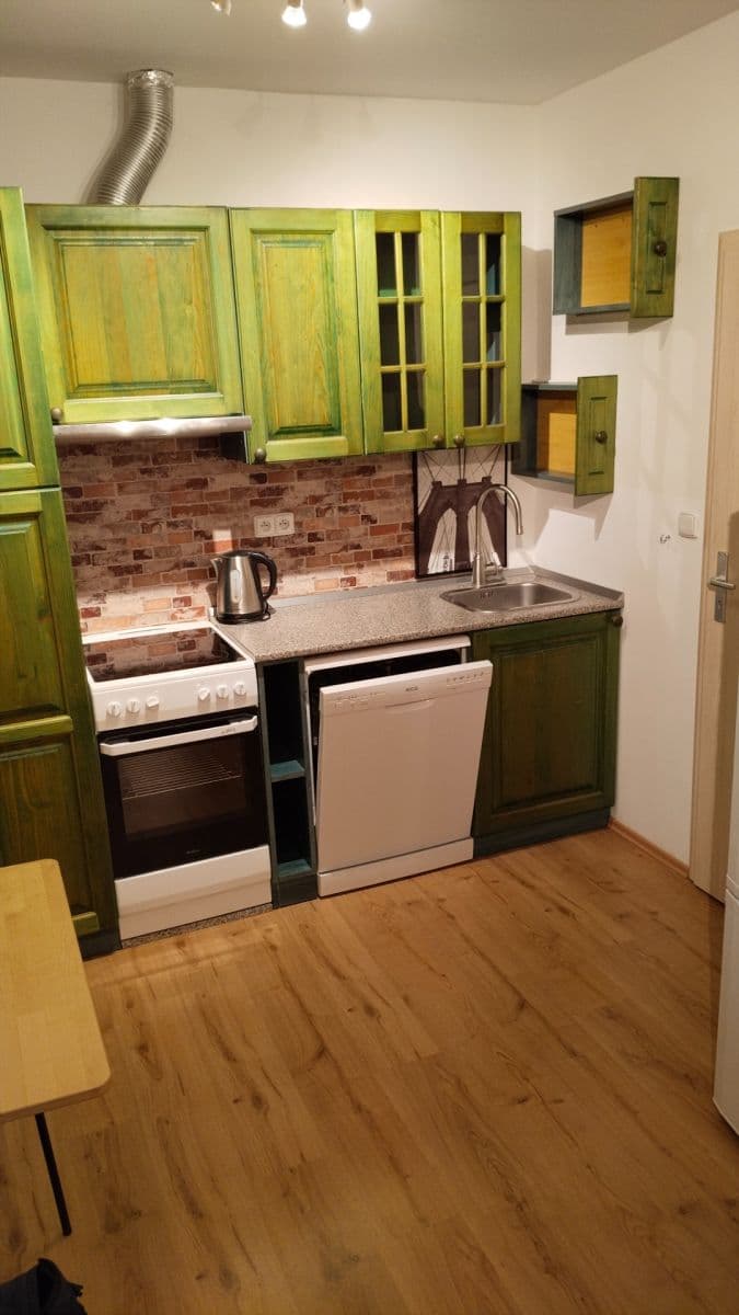 Pronájem bytu 2+kk 39 m², Mírové náměstí, Kouřim, Středočeský kraj Pronájem bytu 2+kk 39 m², Mírové náměstí, Kouřim, Středočeský kraj