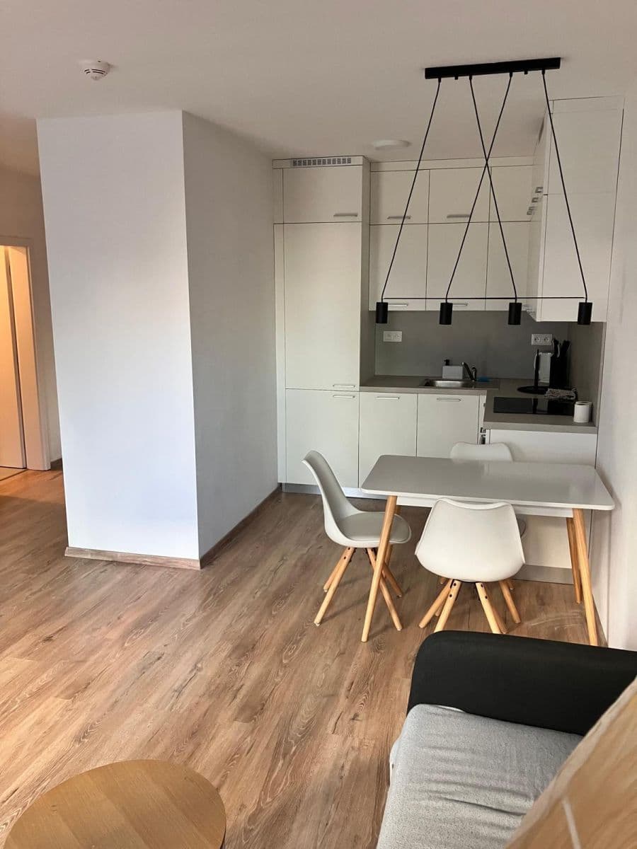Pronájem bytu 2+1 44 m², Hraničná, Ružinov, Bratislavský kraj Pronájem bytu 2+1 44 m², Hraničná, Ružinov, Bratislavský kraj