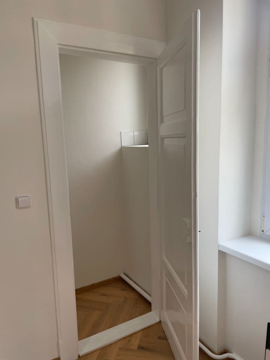 Pronájem bytu 2+kk 46 m², Jaromírova, Praha, Praha Pronájem bytu 2+kk 46 m², Jaromírova, Praha, Praha