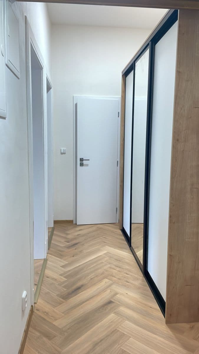 Pronájem bytu 2+kk 46 m², Jaromírova, Praha, Praha Pronájem bytu 2+kk 46 m², Jaromírova, Praha, Praha