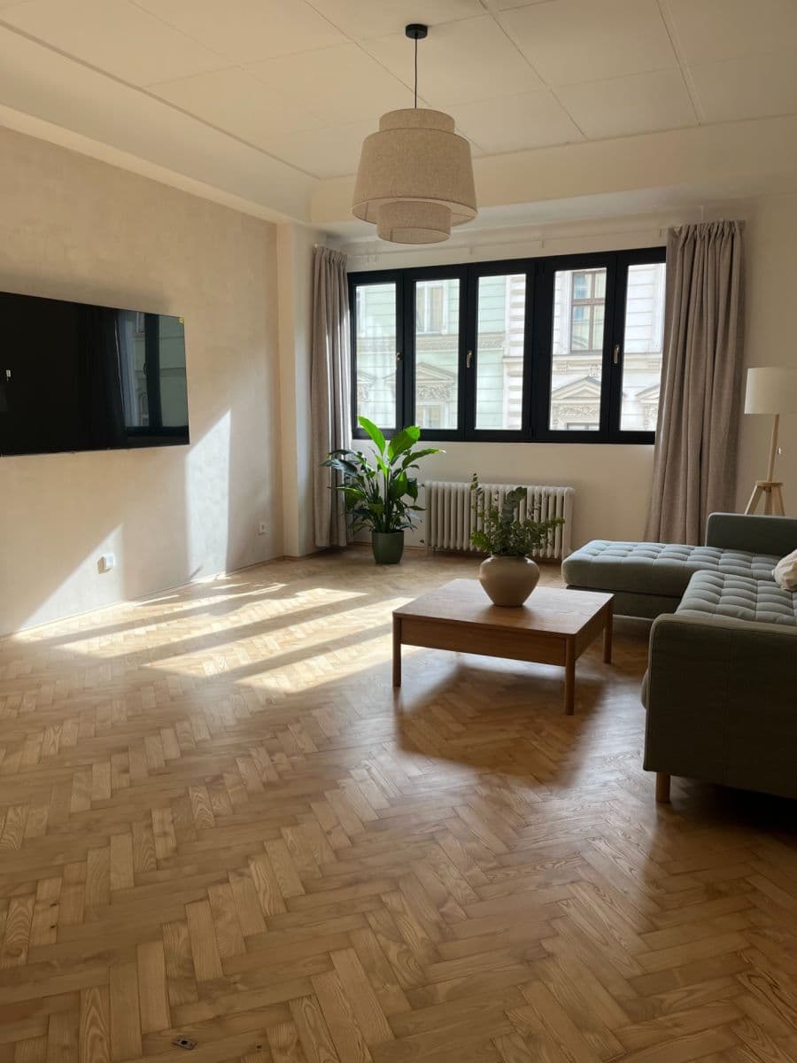 Pronájem bytu 5+kk 110 m², Hálkova, Praha, Praha Pronájem bytu 5+kk 110 m², Hálkova, Praha, Praha