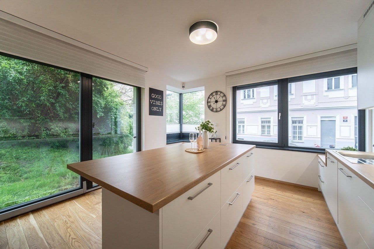 Pronájem bytu 3+kk 70 m², Primátorská, Praha, Praha Pronájem bytu 3+kk 70 m², Primátorská, Praha, Praha