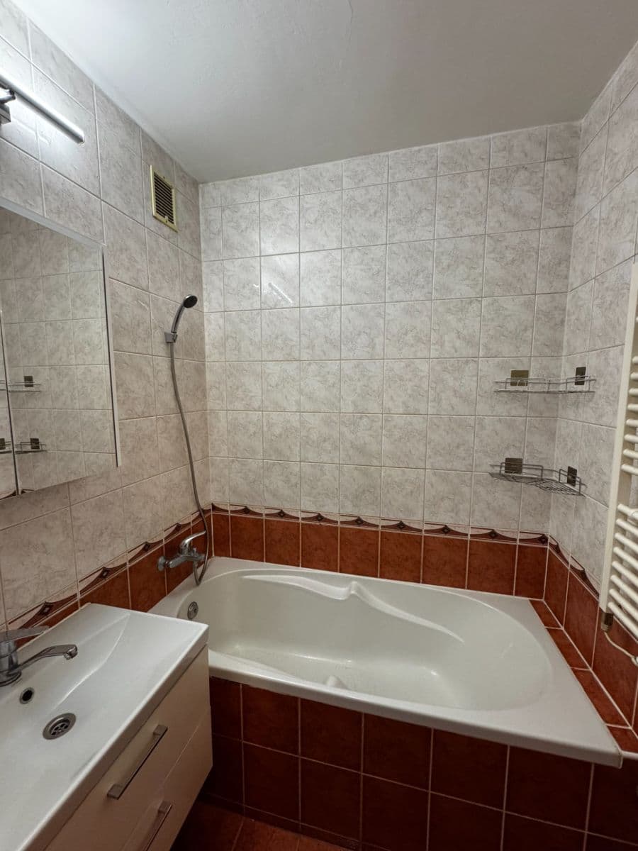 Pronájem bytu 3+1 72 m², Slámova, Brno, Jihomoravský kraj Pronájem bytu 3+1 72 m², Slámova, Brno, Jihomoravský kraj