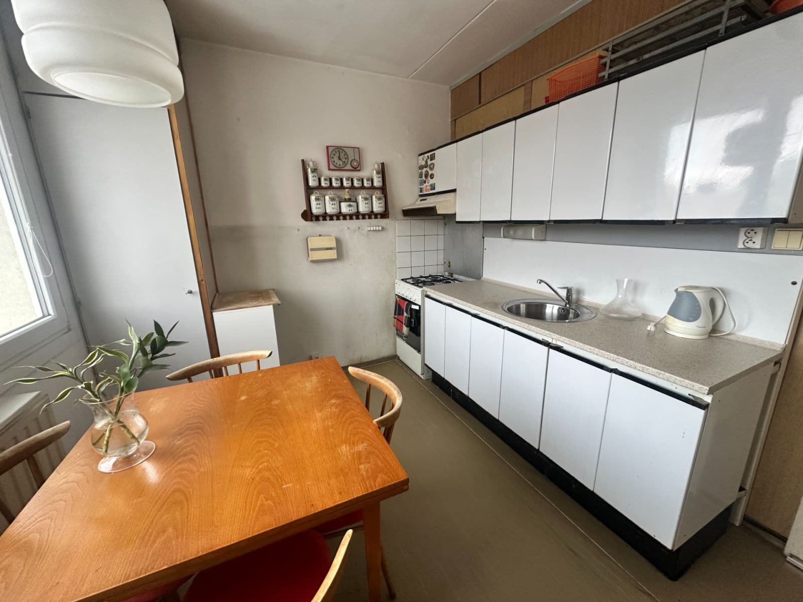 Pronájem bytu 4+1 103 m², Manětínská, Plzeň, Plzeňský kraj Pronájem bytu 4+1 103 m², Manětínská, Plzeň, Plzeňský kraj