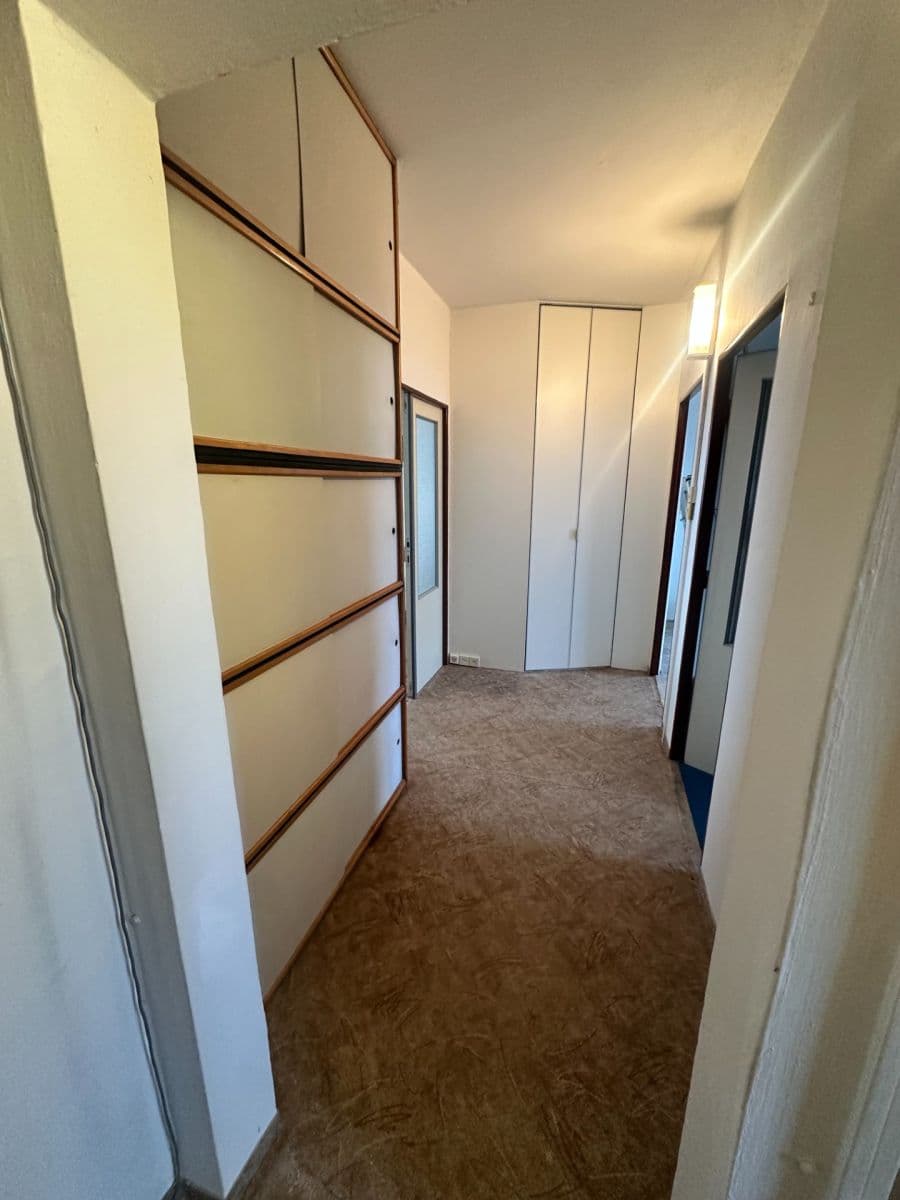 Pronájem bytu 4+1 103 m², Manětínská, Plzeň, Plzeňský kraj Pronájem bytu 4+1 103 m², Manětínská, Plzeň, Plzeňský kraj