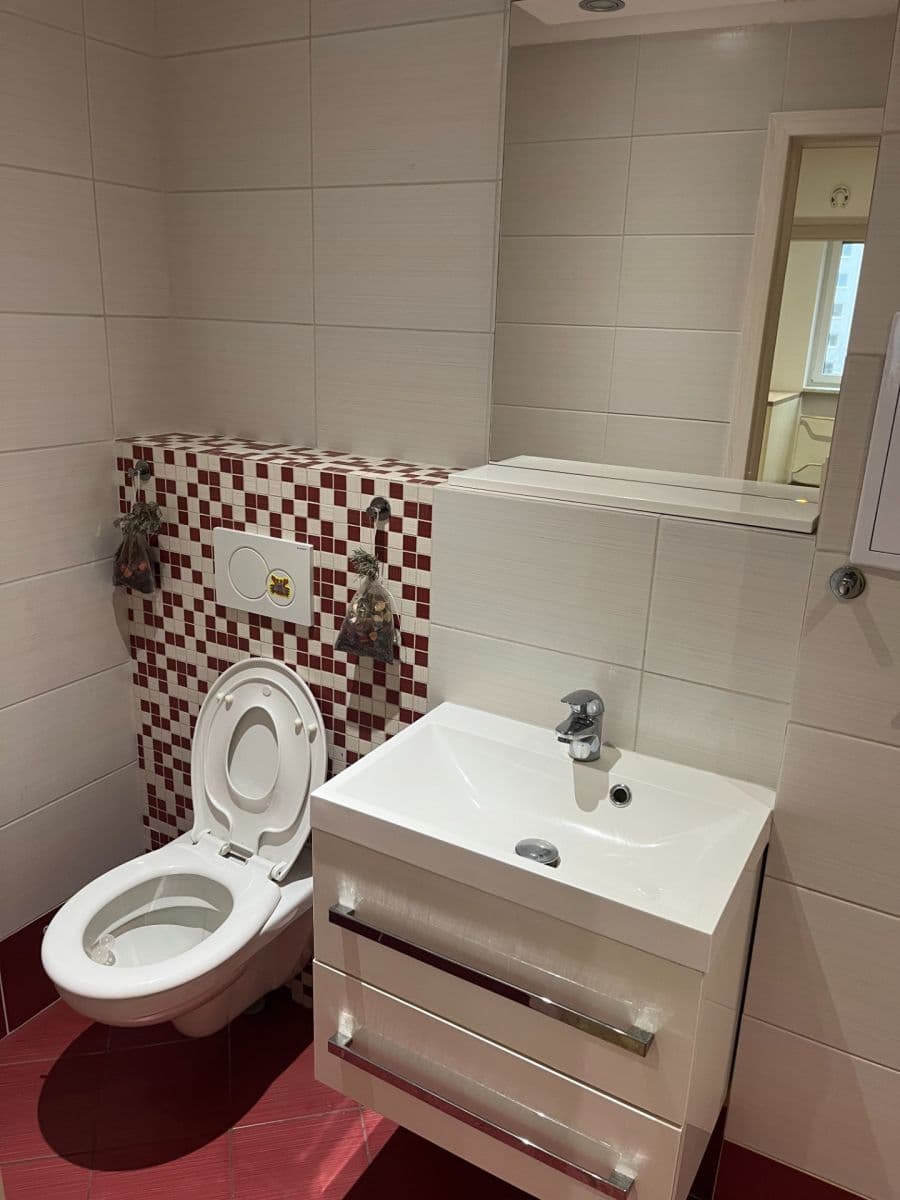 Pronájem bytu 2+kk 54 m², Na Poustkách, Praha, Praha Pronájem bytu 2+kk 54 m², Na Poustkách, Praha, Praha