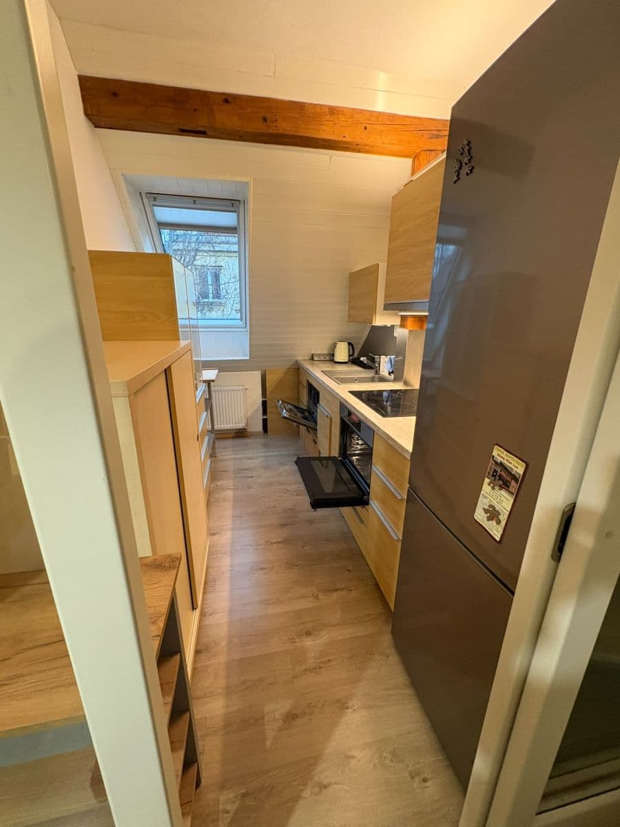 Pronájem bytu 4+1 100 m², Hradeckých, Praha, Praha Pronájem bytu 4+1 100 m², Hradeckých, Praha, Praha