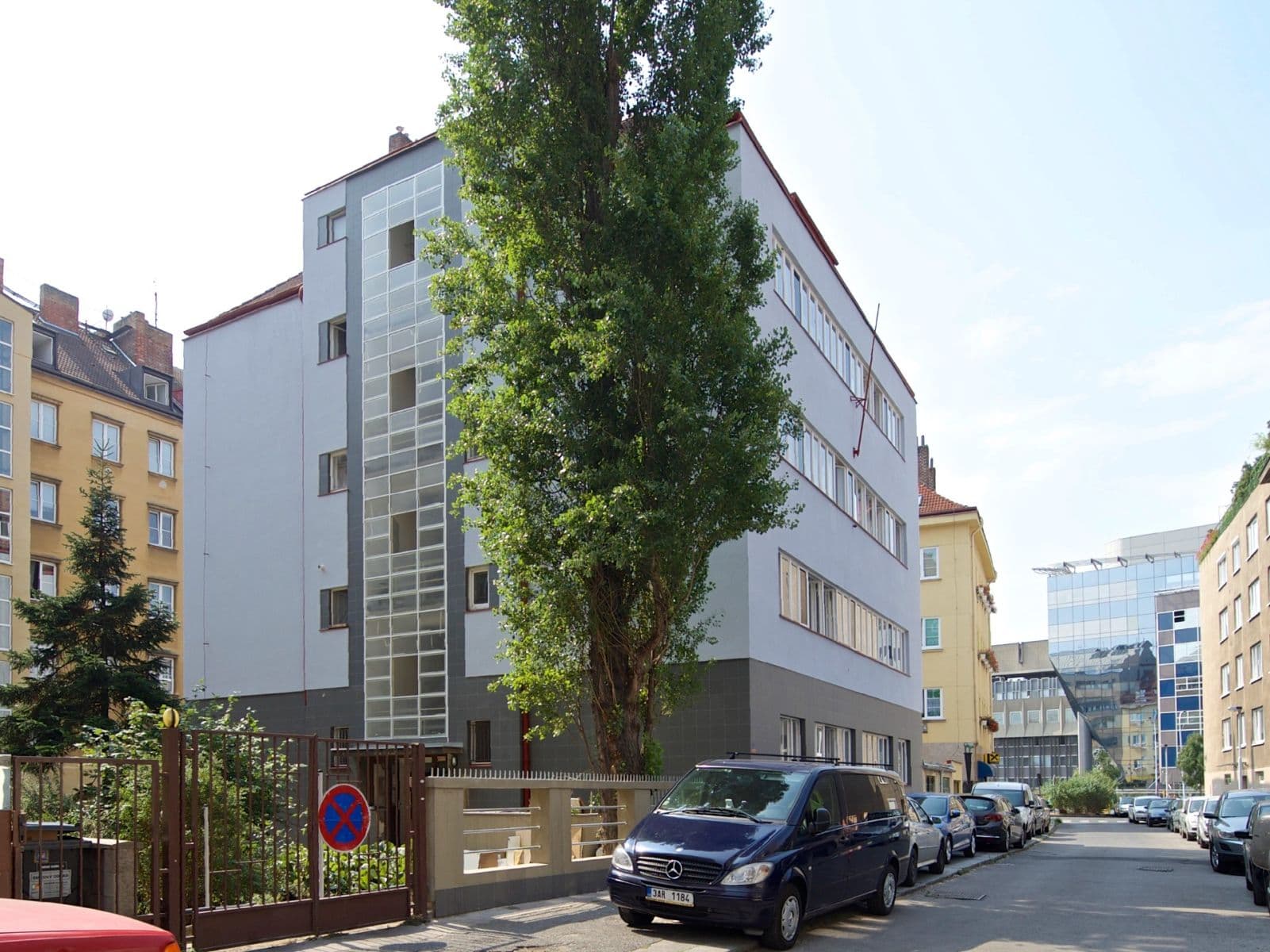 Pronájem bytu 4+1 100 m², Hradeckých, Praha, Praha Pronájem bytu 4+1 100 m², Hradeckých, Praha, Praha