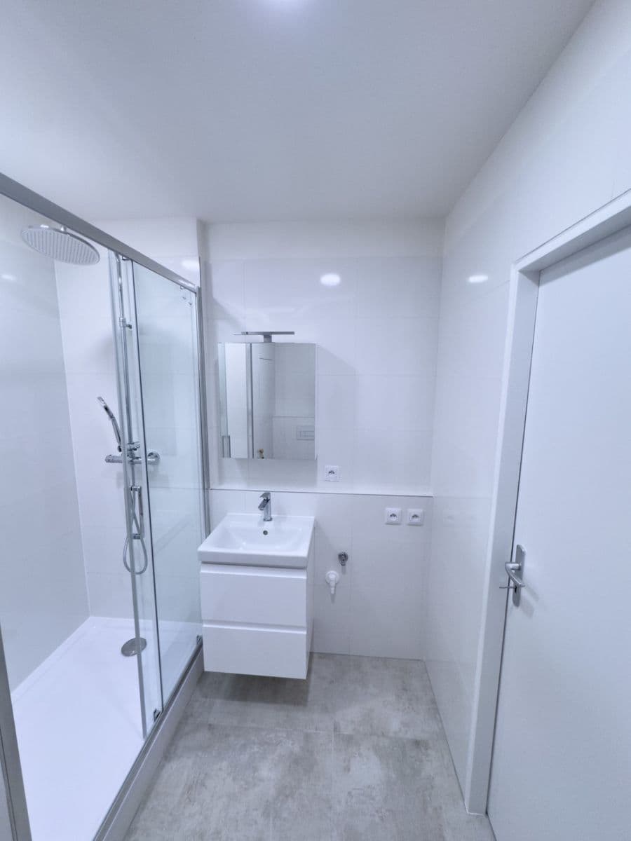 Pronájem bytu 2+kk 42 m², Ciolkovského, Praha, Praha Pronájem bytu 2+kk 42 m², Ciolkovského, Praha, Praha