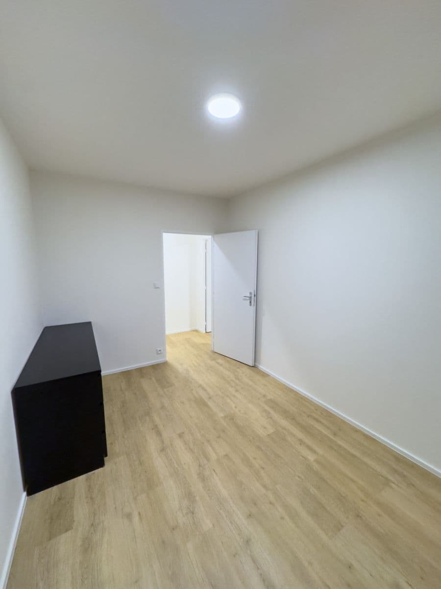 Pronájem bytu 2+kk 42 m², Ciolkovského, Praha, Praha Pronájem bytu 2+kk 42 m², Ciolkovského, Praha, Praha