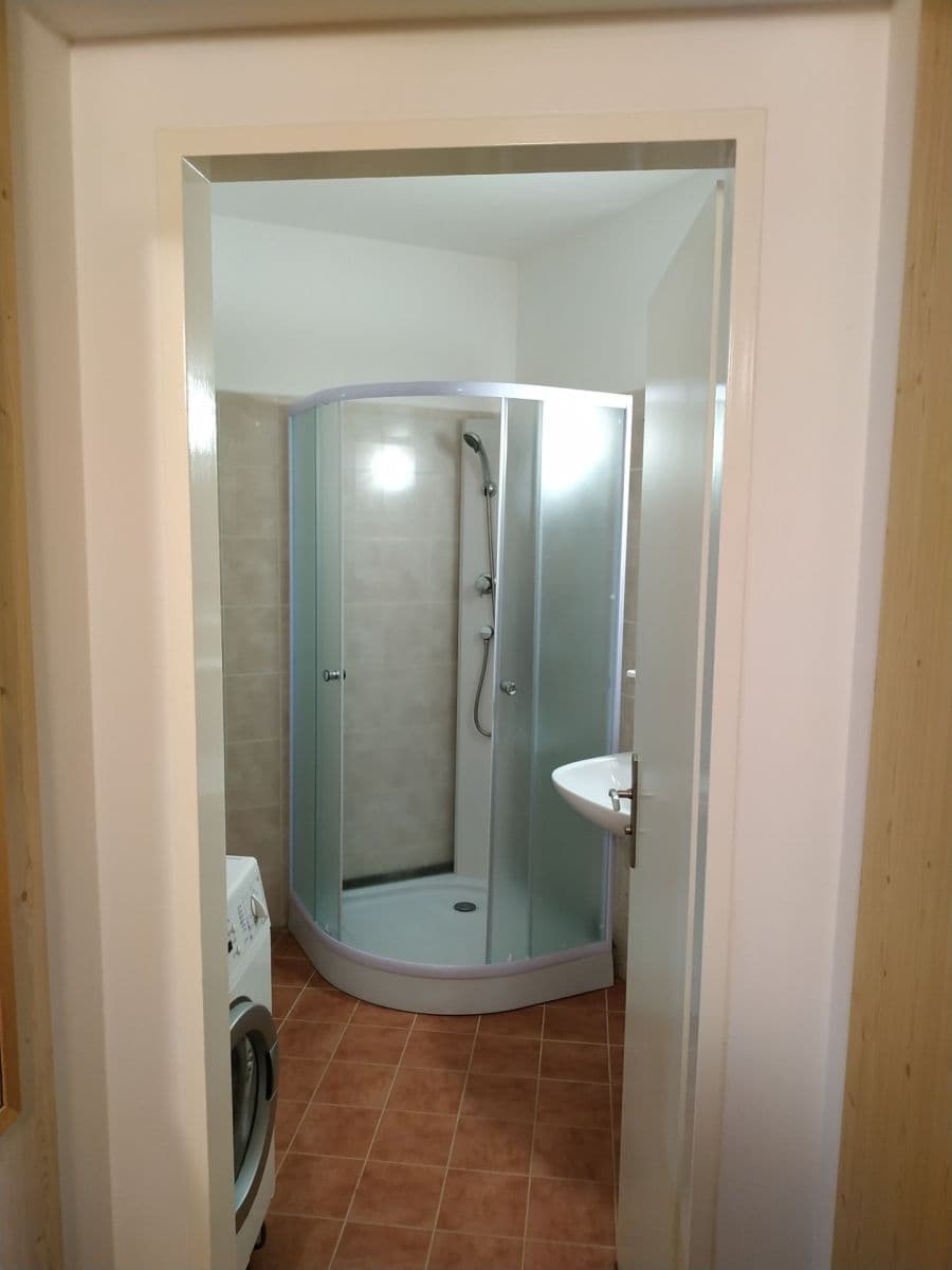 Pronájem bytu 1+kk 37 m², Kloboučnická, Praha, Praha Pronájem bytu 1+kk 37 m², Kloboučnická, Praha, Praha