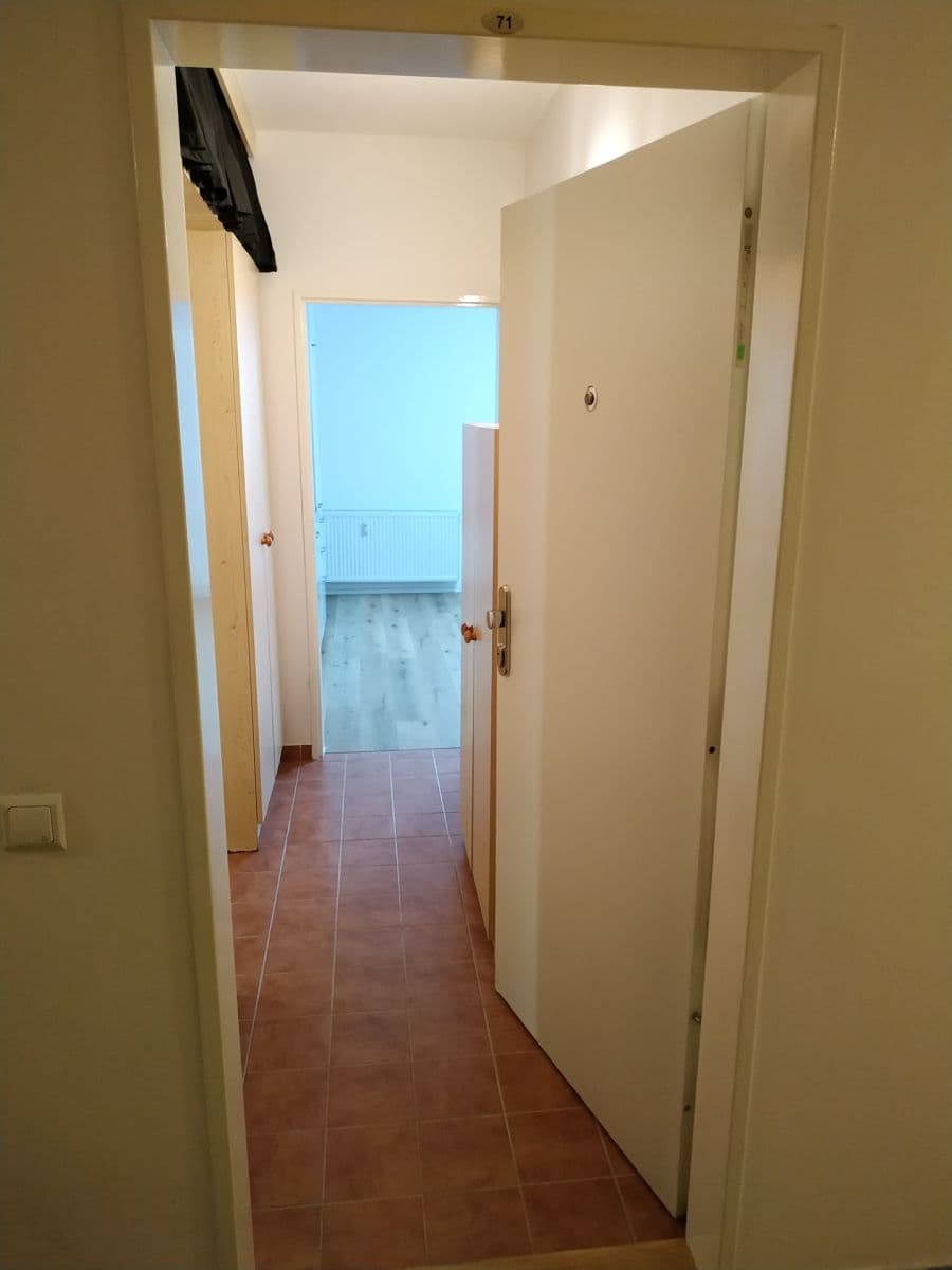 Pronájem bytu 1+kk 37 m², Kloboučnická, Praha, Praha Pronájem bytu 1+kk 37 m², Kloboučnická, Praha, Praha