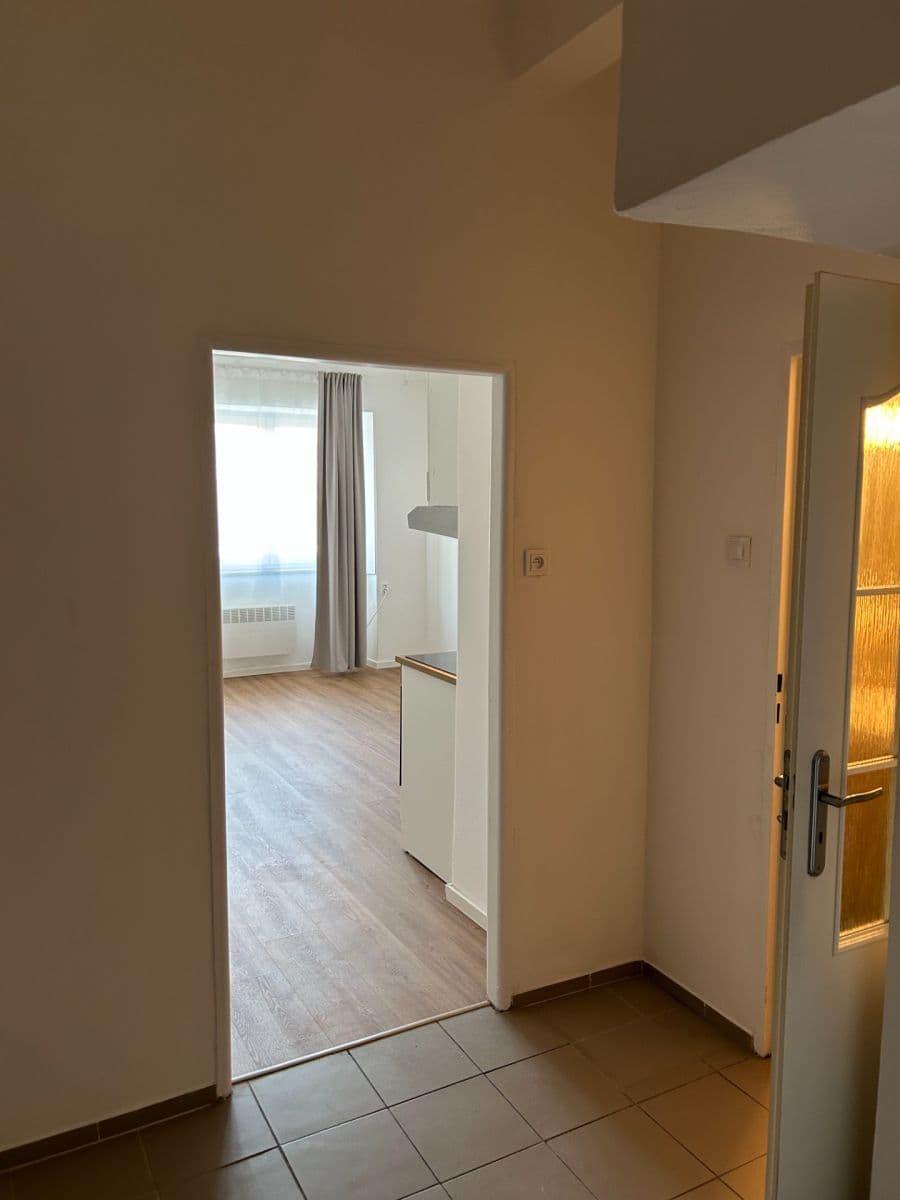 Prodej bytu 1+kk 32 m², Kolbenova, Praha, Praha Prodej bytu 1+kk 32 m², Kolbenova, Praha, Praha