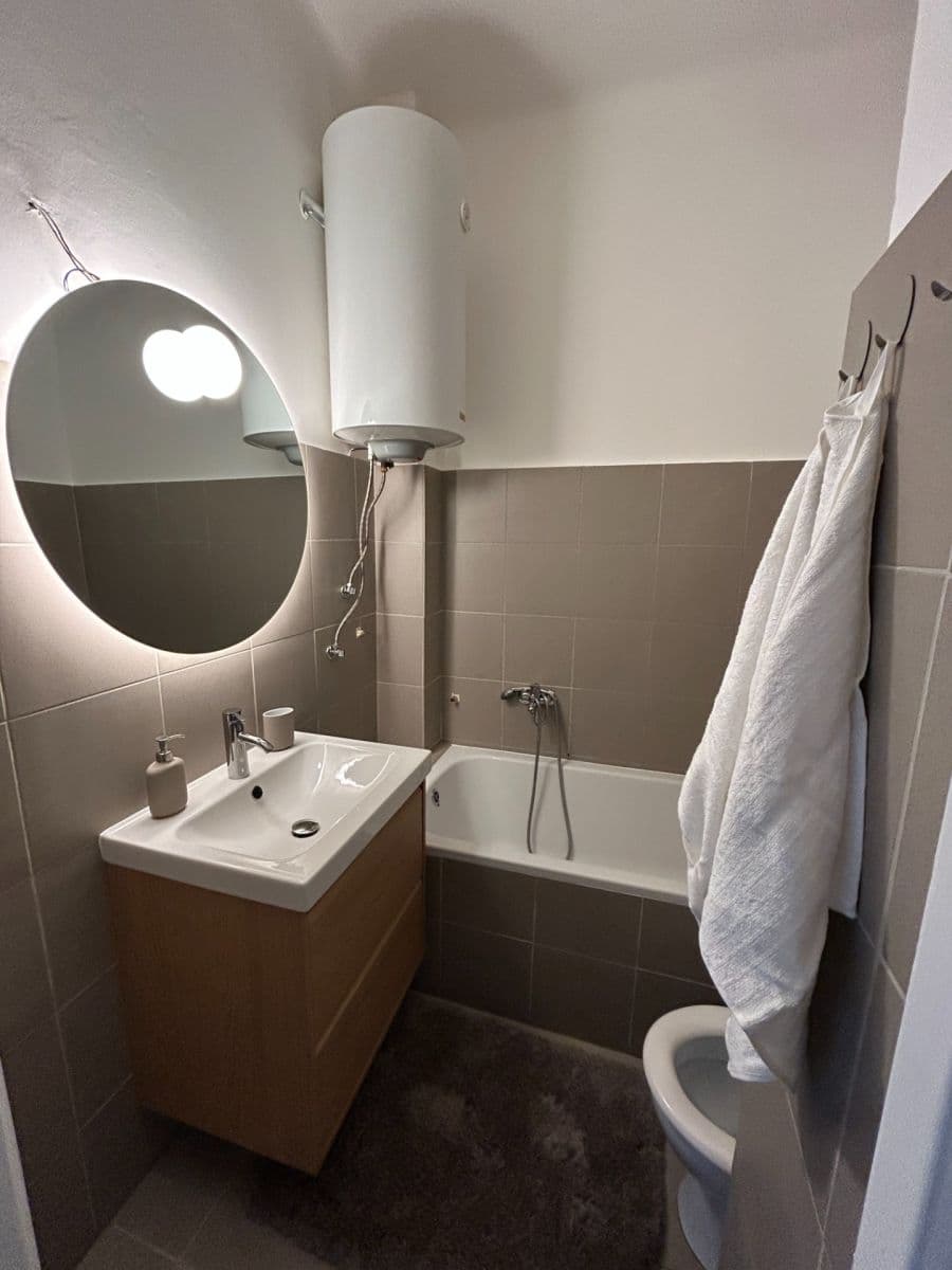 Prodej bytu 1+kk 32 m², Kolbenova, Praha, Praha Prodej bytu 1+kk 32 m², Kolbenova, Praha, Praha