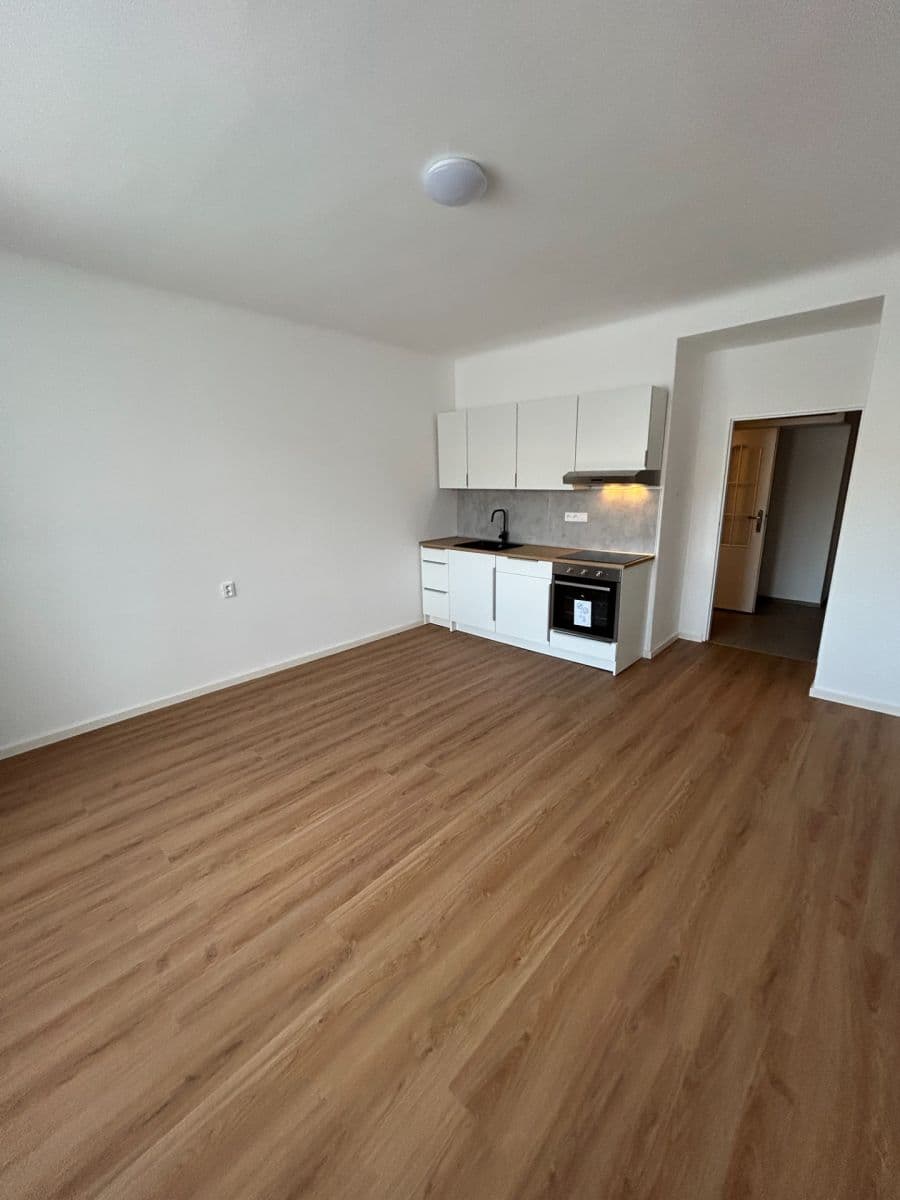 Prodej bytu 1+kk 32 m², Kolbenova, Praha, Praha Prodej bytu 1+kk 32 m², Kolbenova, Praha, Praha