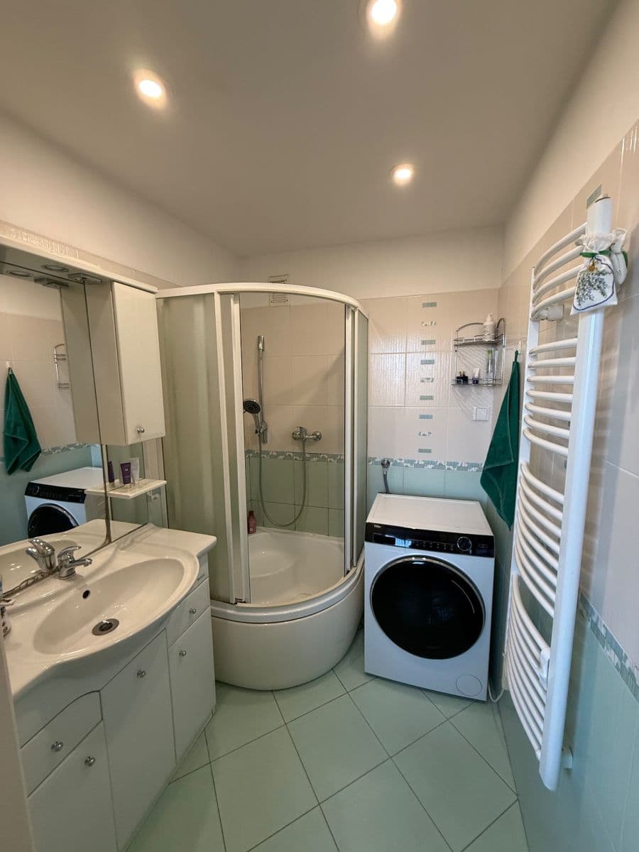 Prodej bytu 3+1 74 m², J. Buděšínského, České Budějovice, Jihočeský kraj Prodej bytu 3+1 74 m², J. Buděšínského, České Budějovice, Jihočeský kraj